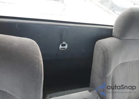 2002 Chevrolet Silverado 2500Hd Ls from USA, damaged, VIN 1GCHC24U32E235176